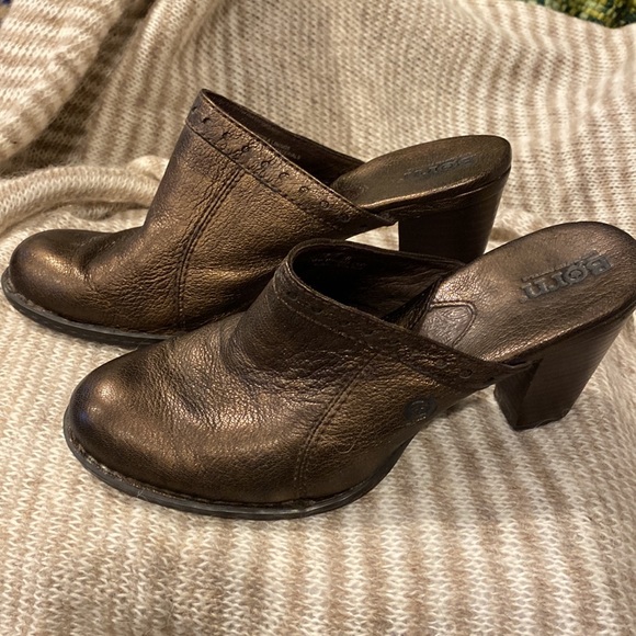Born Metallic Brown Clogs - Picture 5 of 10